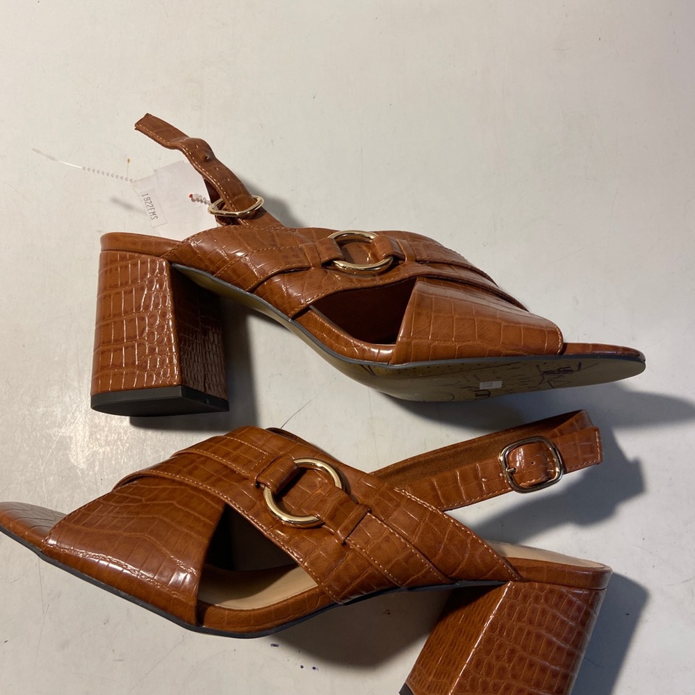 Bella Vita brown croc sandals 2.5” block heels size 10WW NWT - Picture 4 of 6